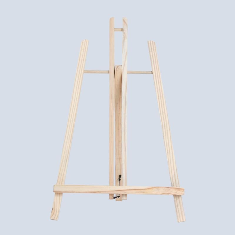 Alternative view of Wooden Easel
